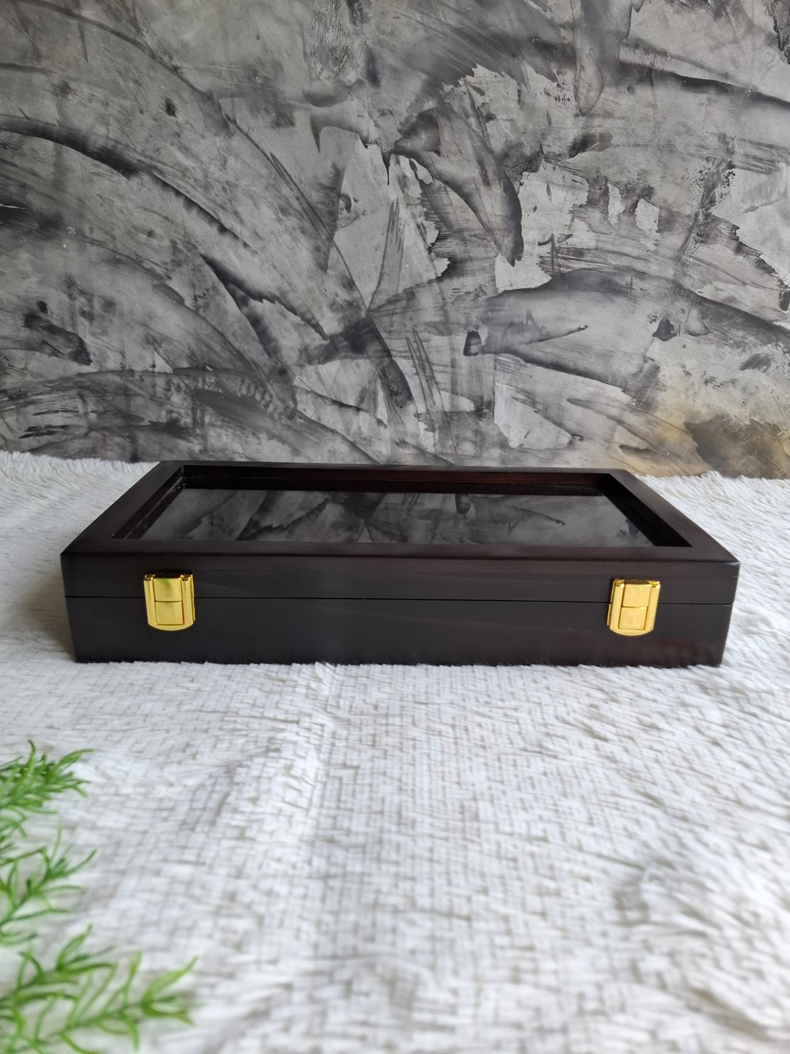 กล่องไม้ฝากระจก