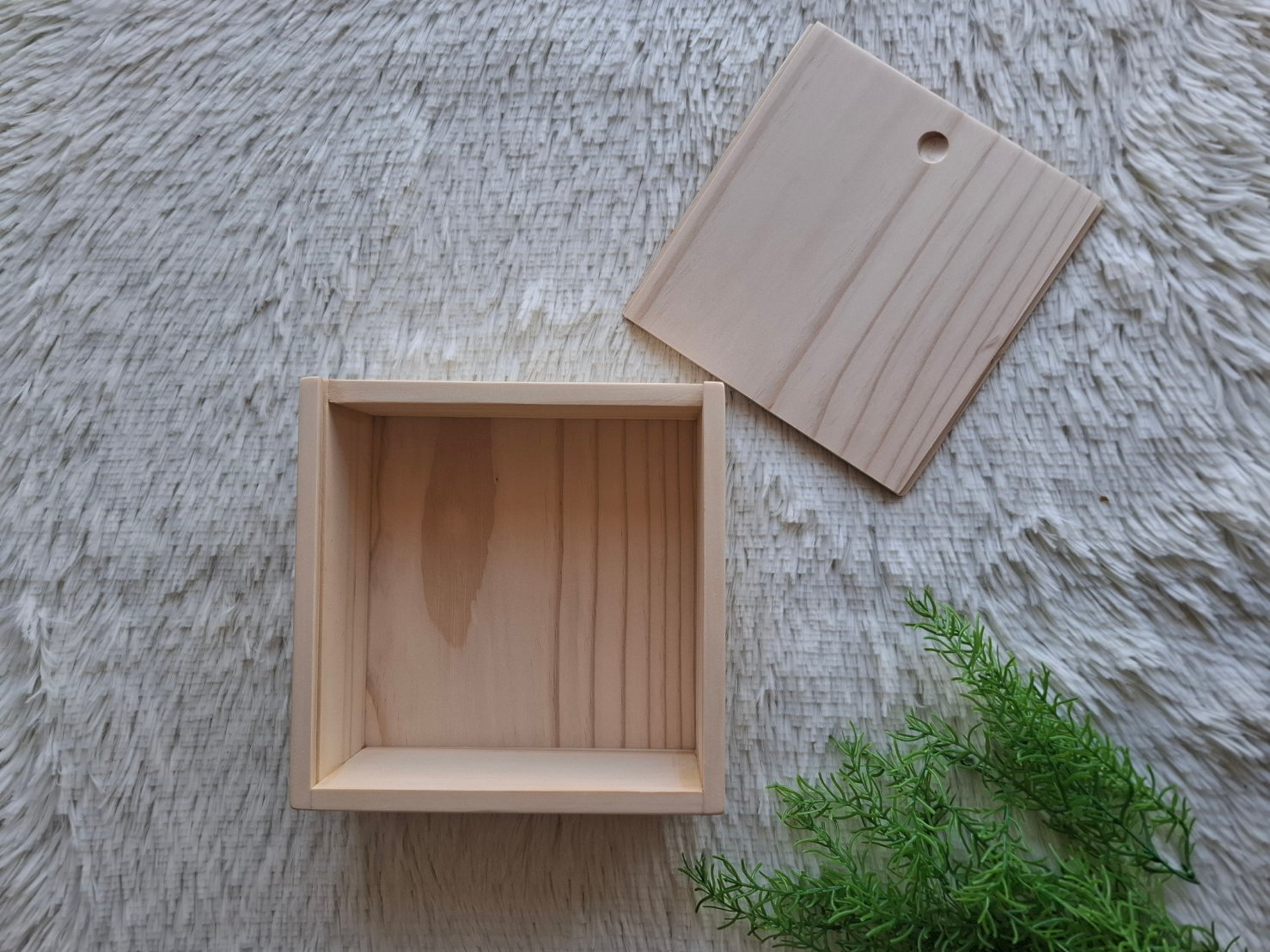 กล่องไม้สนฝาสไลด์