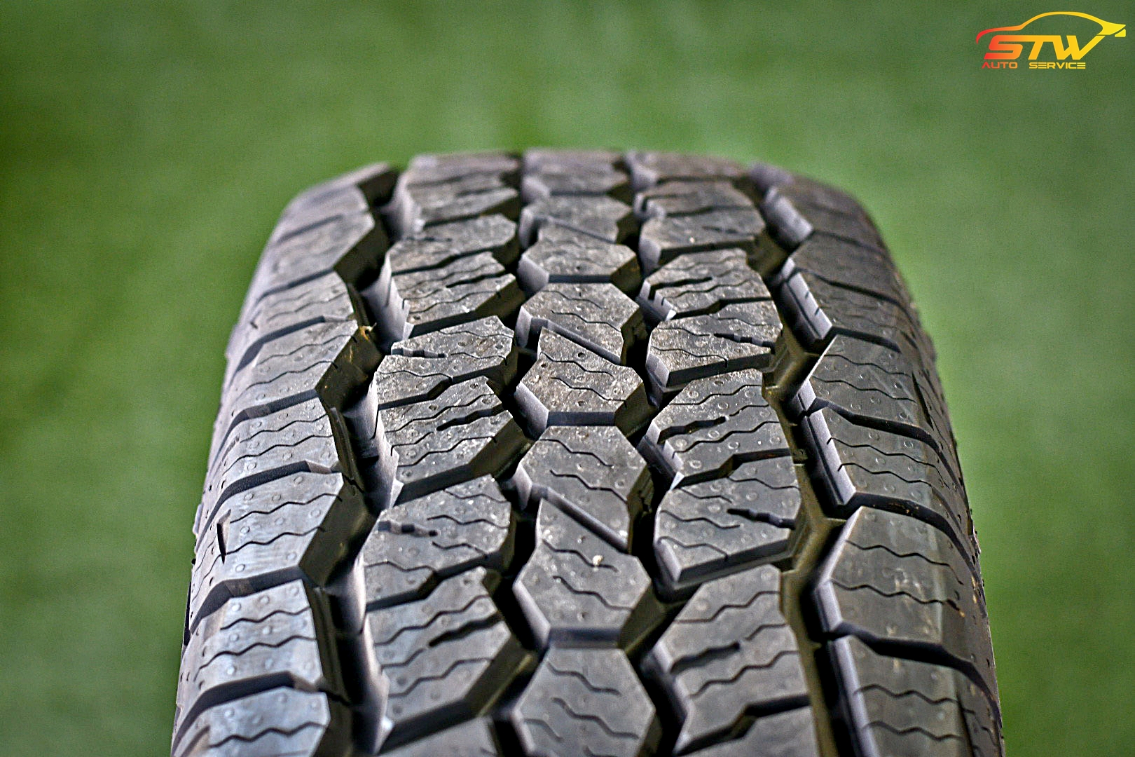 ยาง APOLLO Apterra AT2 235/75R15 105T ติดตั้งใส่ ISUZU D-MAX