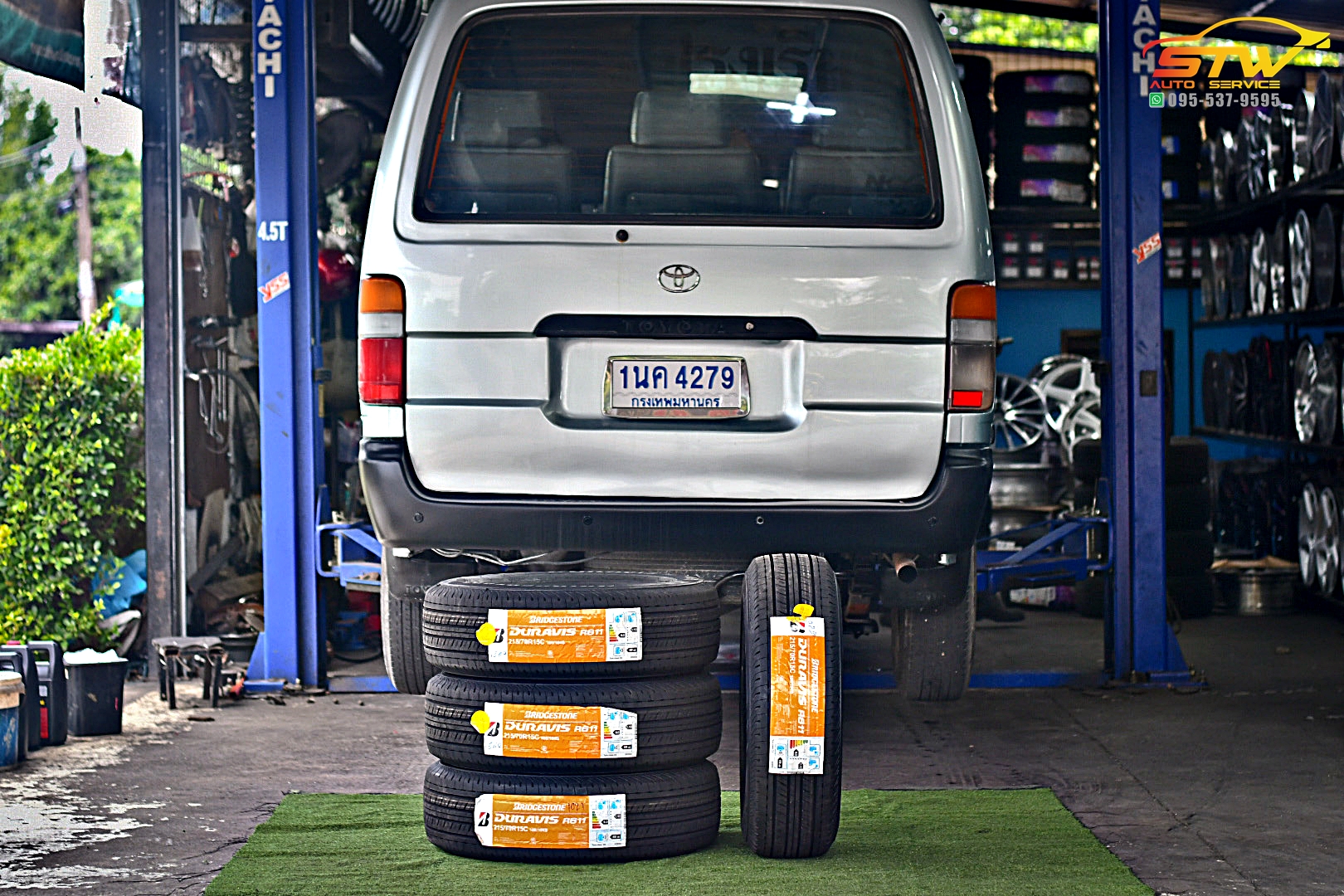 ยางใหม่ BRIDGESTONE DURAVIS R611 215/70R15 106/104S