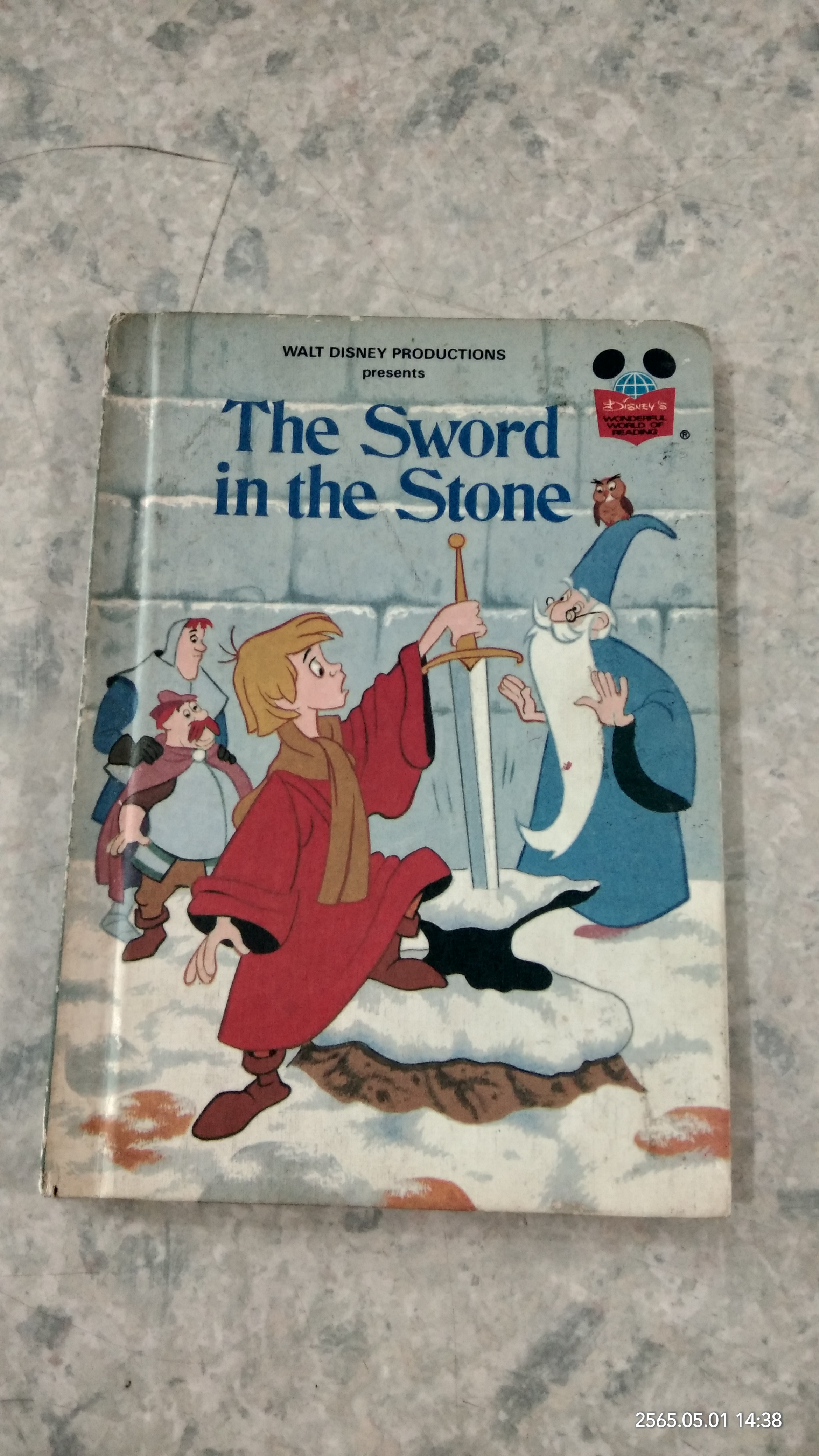 WALT DISNEY PRODUCTIONS : The Sword in the Stone