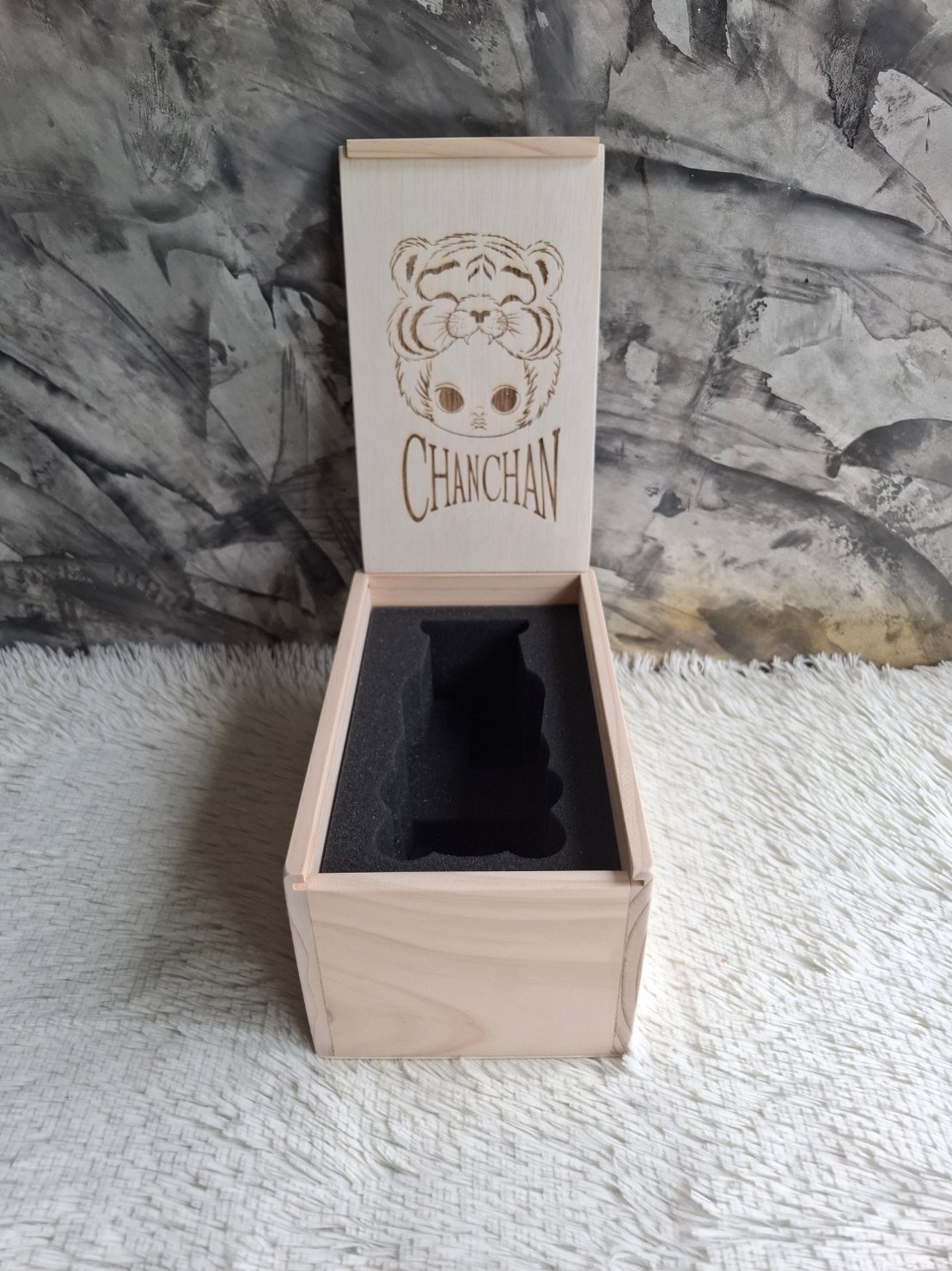 กล่องไม้ใส่งานโมเดล