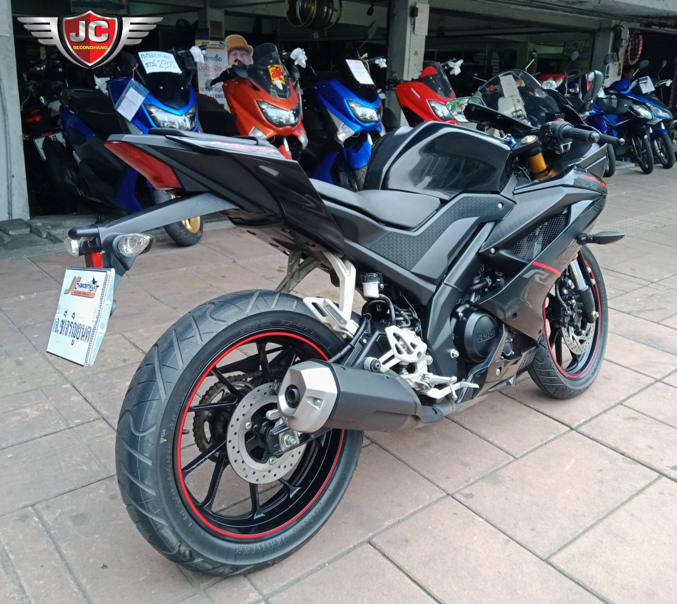 รถบ้านมือเดียว เทิร์นเข้ามาแล้วจร้า ถามหากันจัง YAMAHA R-15 โฉมใหม่ จดทะเบียนกลางปี61 ไมล์ดิจิตอลใช้งานน้อย 1,xxxxโลแท้ เครื่องเดิมจัด ห้องเครื่องใส