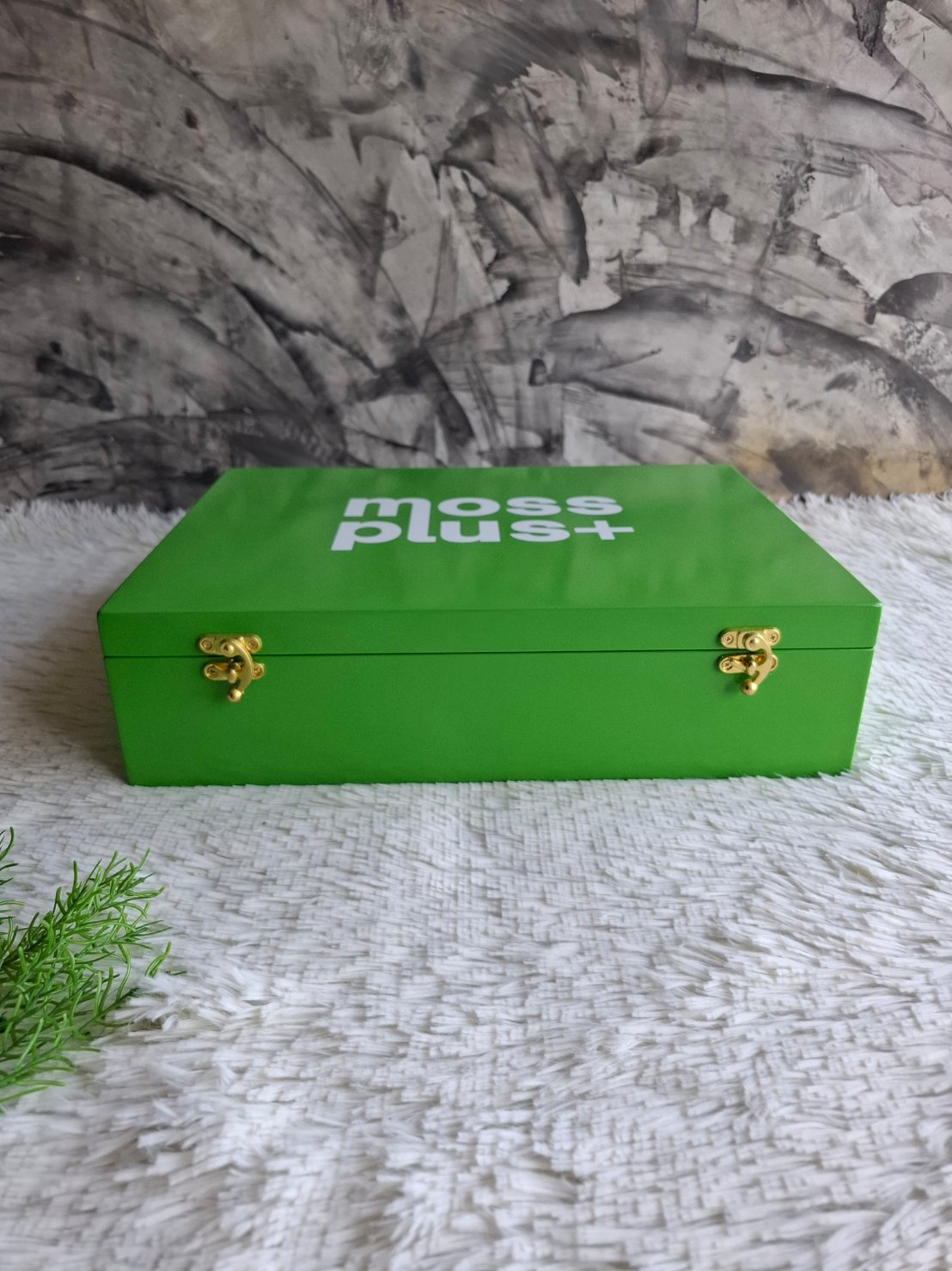 กล่องไม้แบบฝาล็อคสีเขียว