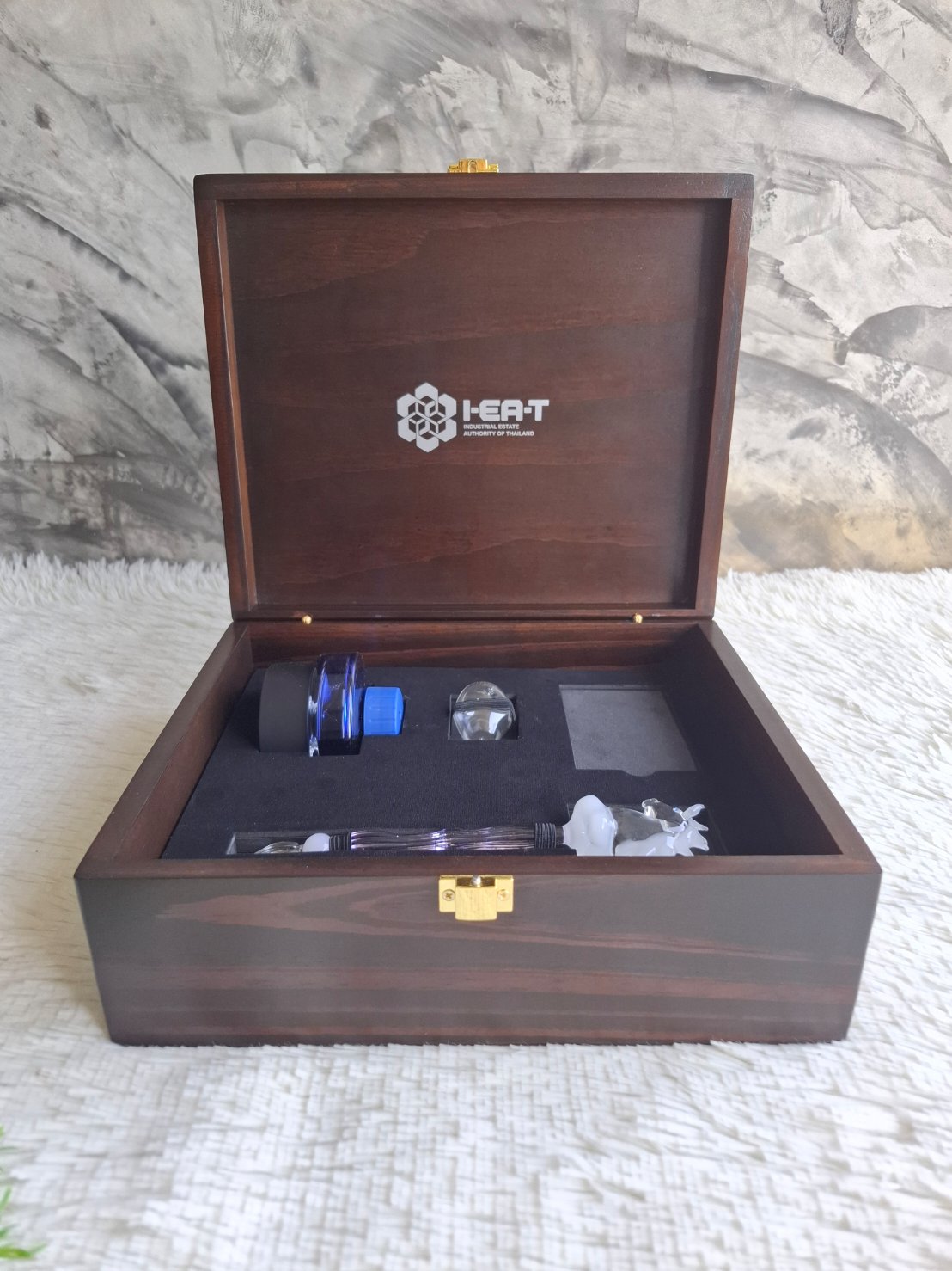 กล่องไม้ใส่ชุดน้ำหมึก+ปากกา