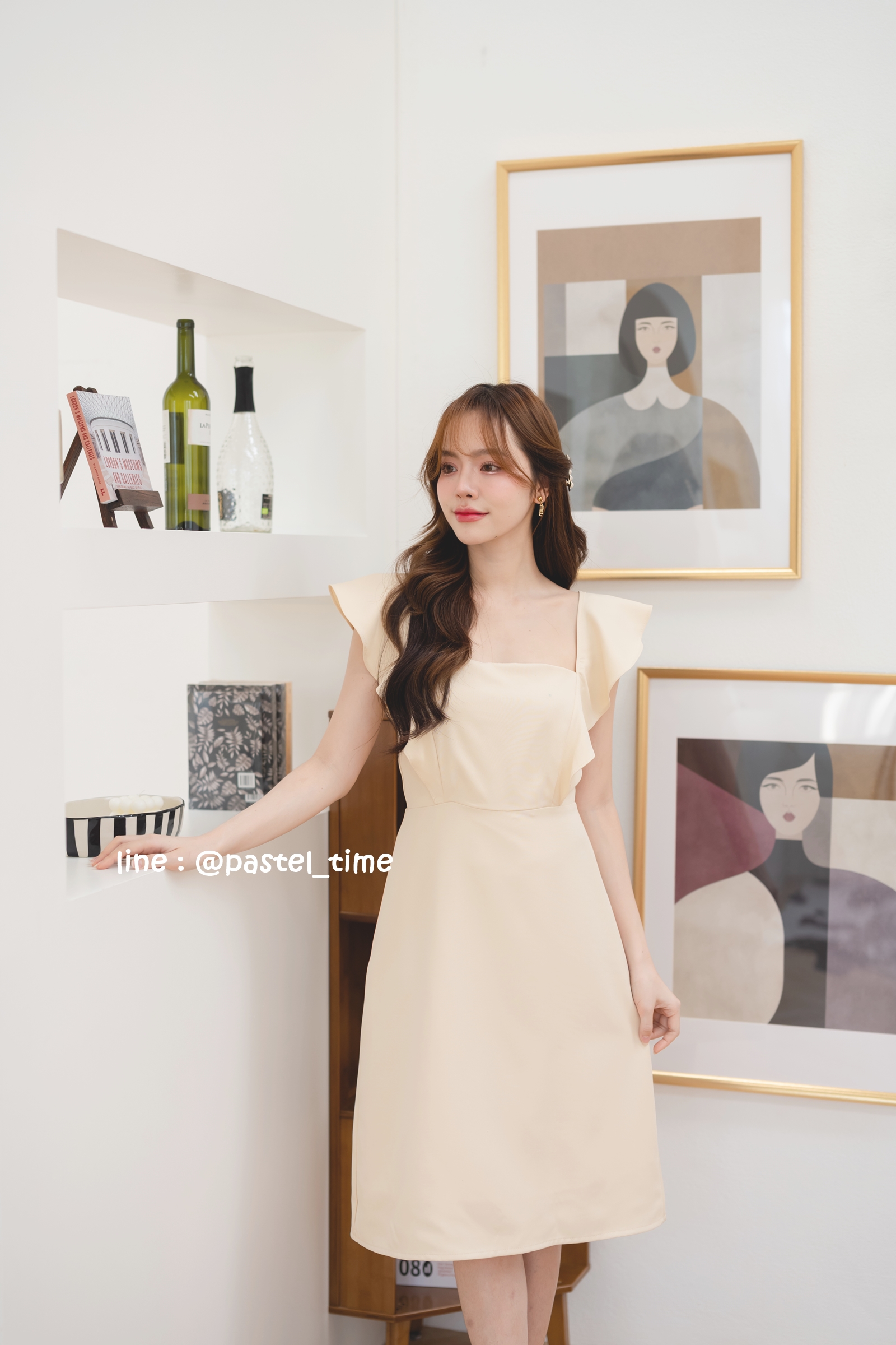 Rika Ruffle Dress : สีครีม