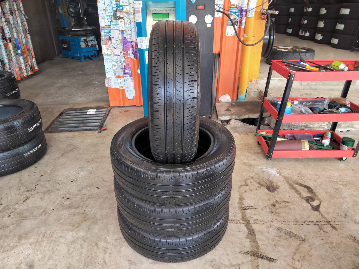 ยางมือสอง Dunlop 185/65R15 ปี18 4เส้น