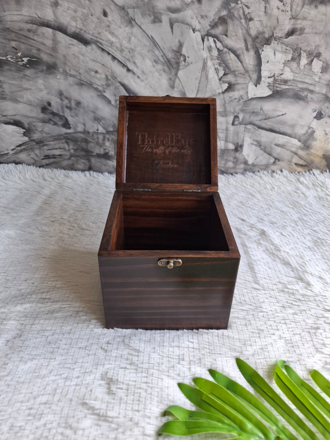 กล่องไม้สนแบบฝาล็อค