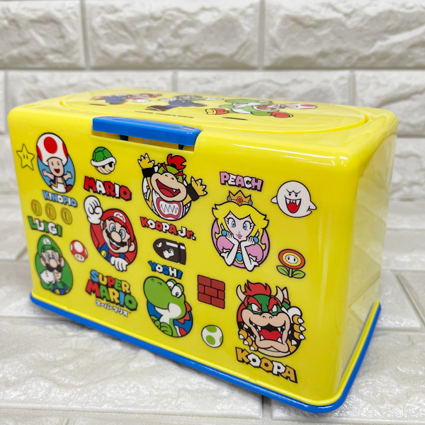 กล่องเก็บหน้ากากอนามัย ลาย Super Mario สีเหลือง ขนาด 21.8 x 13 x 11.8 ซม. ใส่หน้ากากแบบแนวนอนได้ 60 แผ่น (กล่องเปล่านะคะ ไม่มีหน้ากากให้ค่ะ)