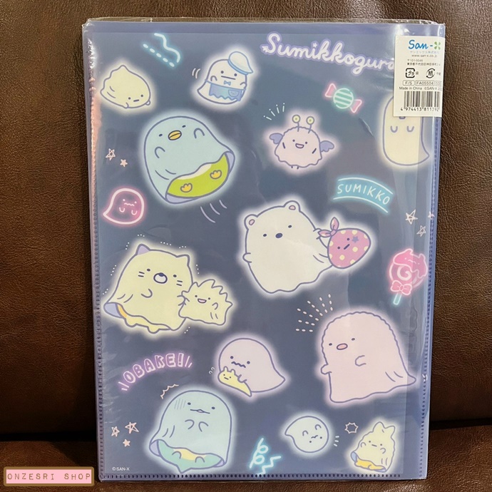แฟ้ม A4 ลาย Sumikko Gurashi Welcome to the Night Park ลาย Gate ด้านในใส่เอกสารได้สองด้านซ้ายขวา เป็นแบบ pocket ใส่ได้ 10 ช่อง