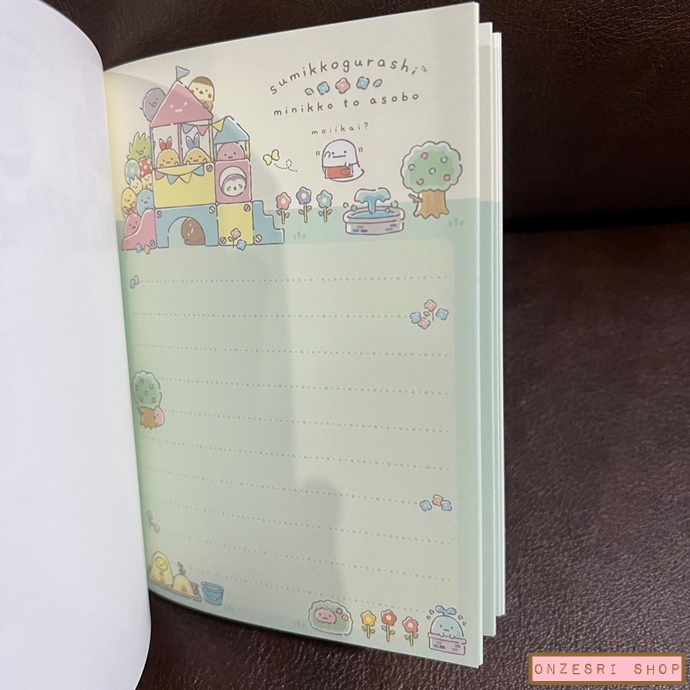 สมุดเล่มเล็ก Sumikko Gurashi Minikko to Asobo แบบสีขาวชมพู ขนาด 14.8 x 10.5 x 1.3 ซม. มี 4 ลาย รวม 120 แผ่น
