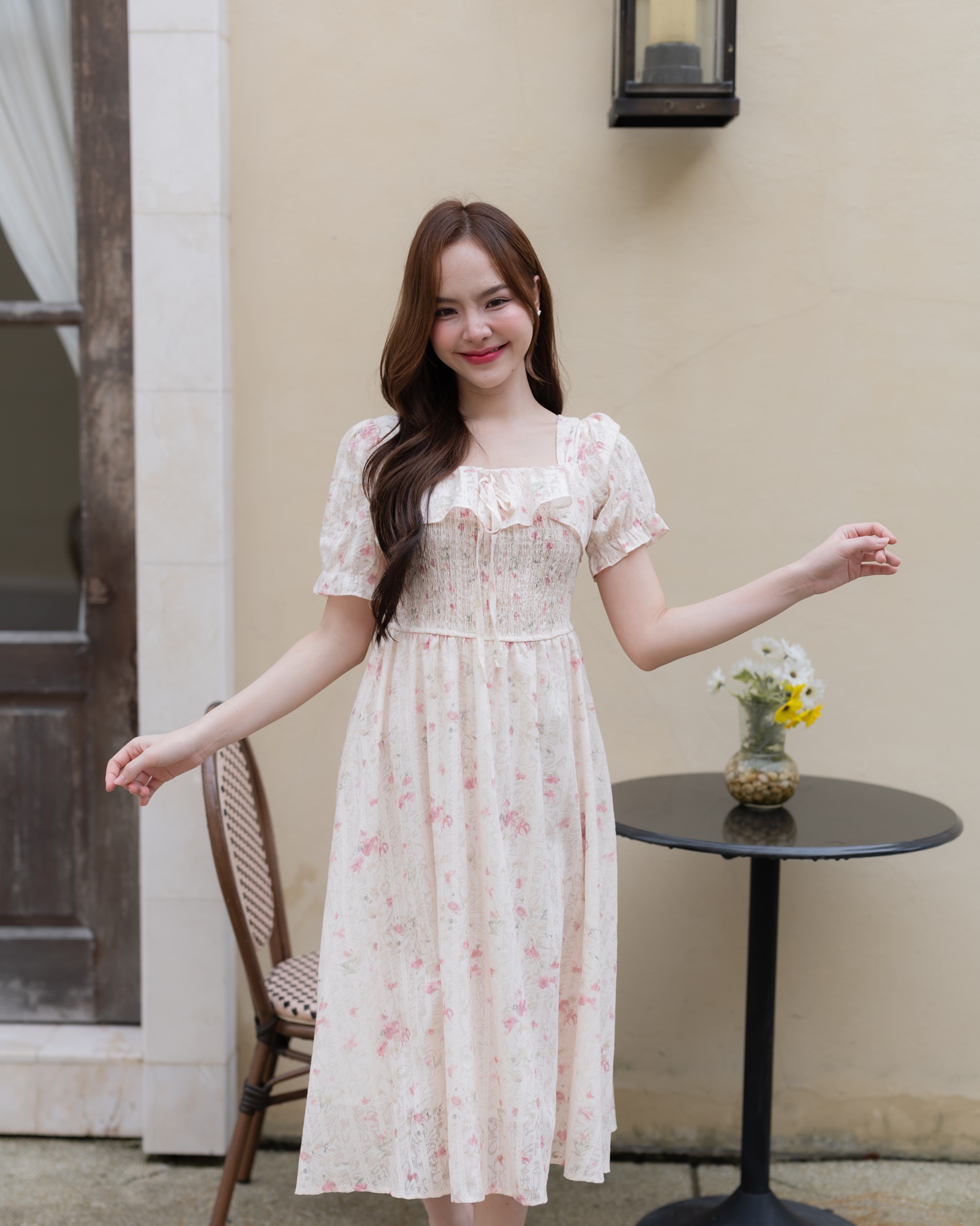 Florence Vintage Dress : ลายดอกไม้สีชมพู
