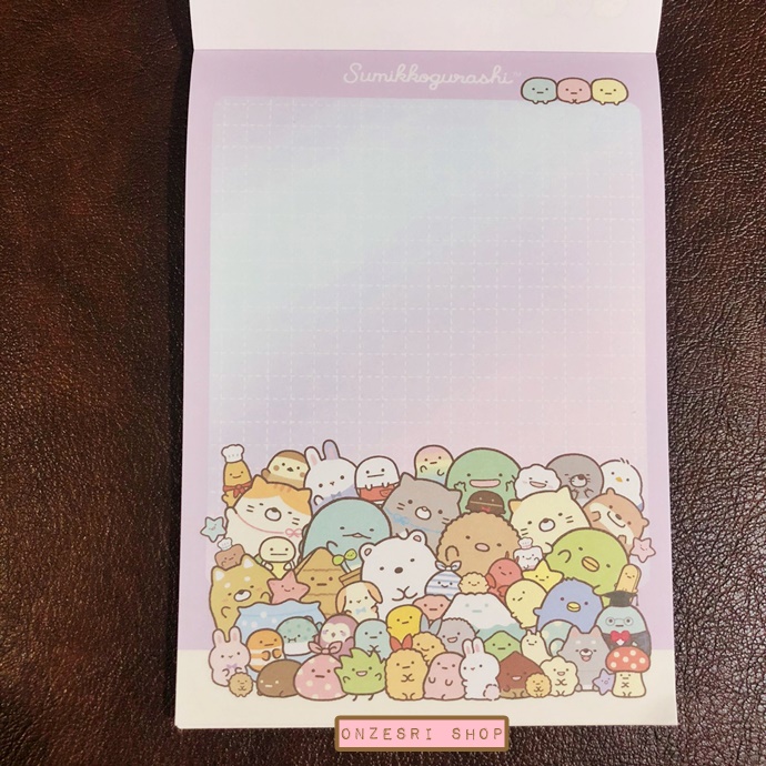 สมุดฉีก Sumikko Gurashi - Everyone Gathers แบบสีชมพู ขนาด 14.8 x 10.5 ซม. มี 4 ลาย รวม 100 แผ่น
