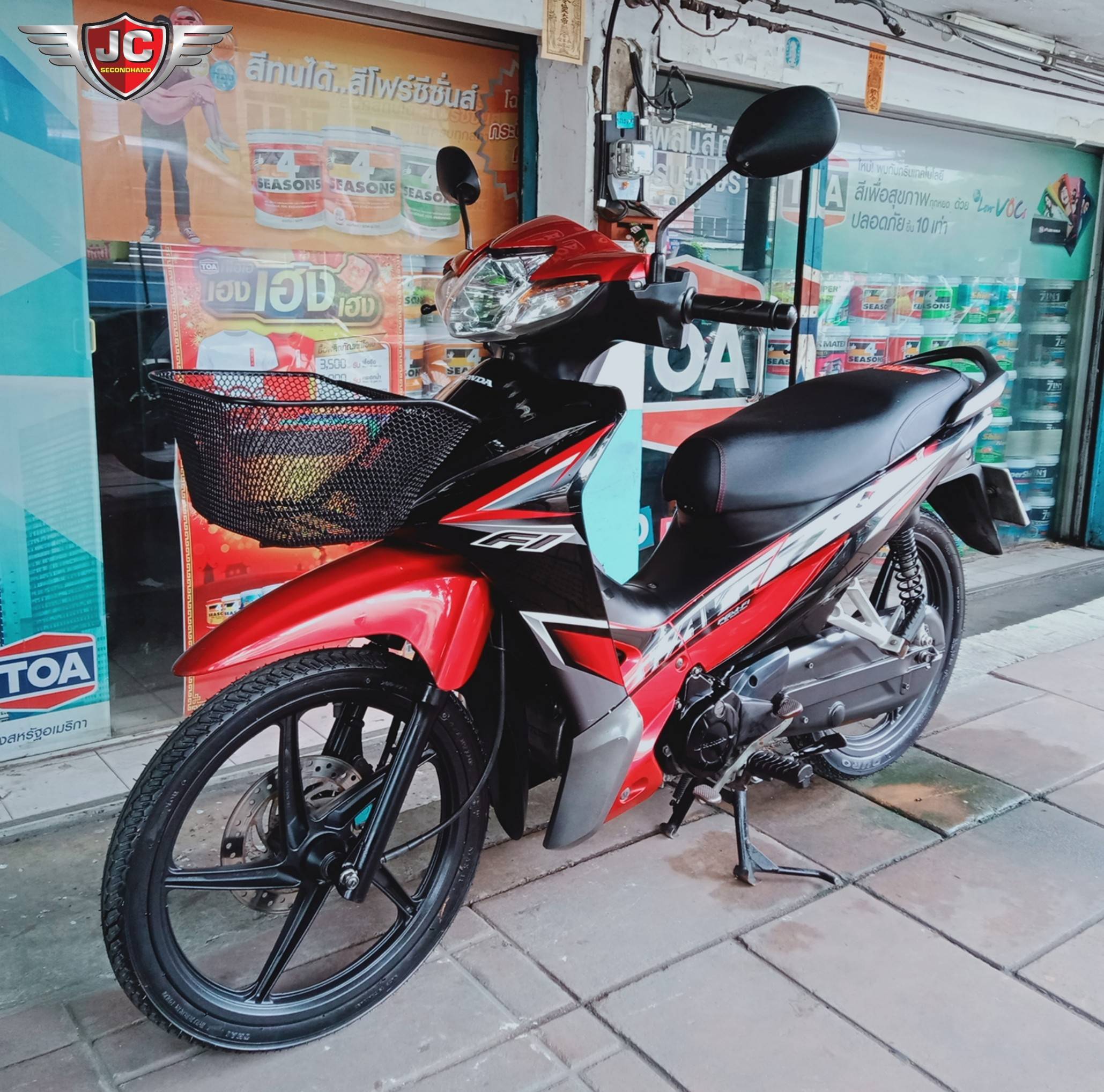 รถยอดฮิต..ตระกูลประหยัด มาใหม่ HONDA WAVE110i_RS สตาร์ทมือ+ล้อแม็ค รถปลายปี60 เครื่องเดิมแน่นๆไม่แกะ ชุดสีแท้ทั้งคันรอยน้อยมาก