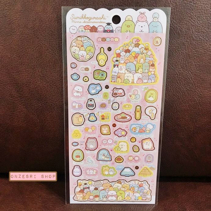 Sticker ลาย Sumikko Gurashi - Everyone Gathers แบบสีชมพู ขนาด 20 x 9.5 ซม.