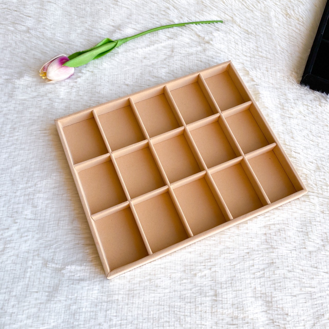 ถาดใส่พระ บุกำมะหยี่ (Velvet Tray)