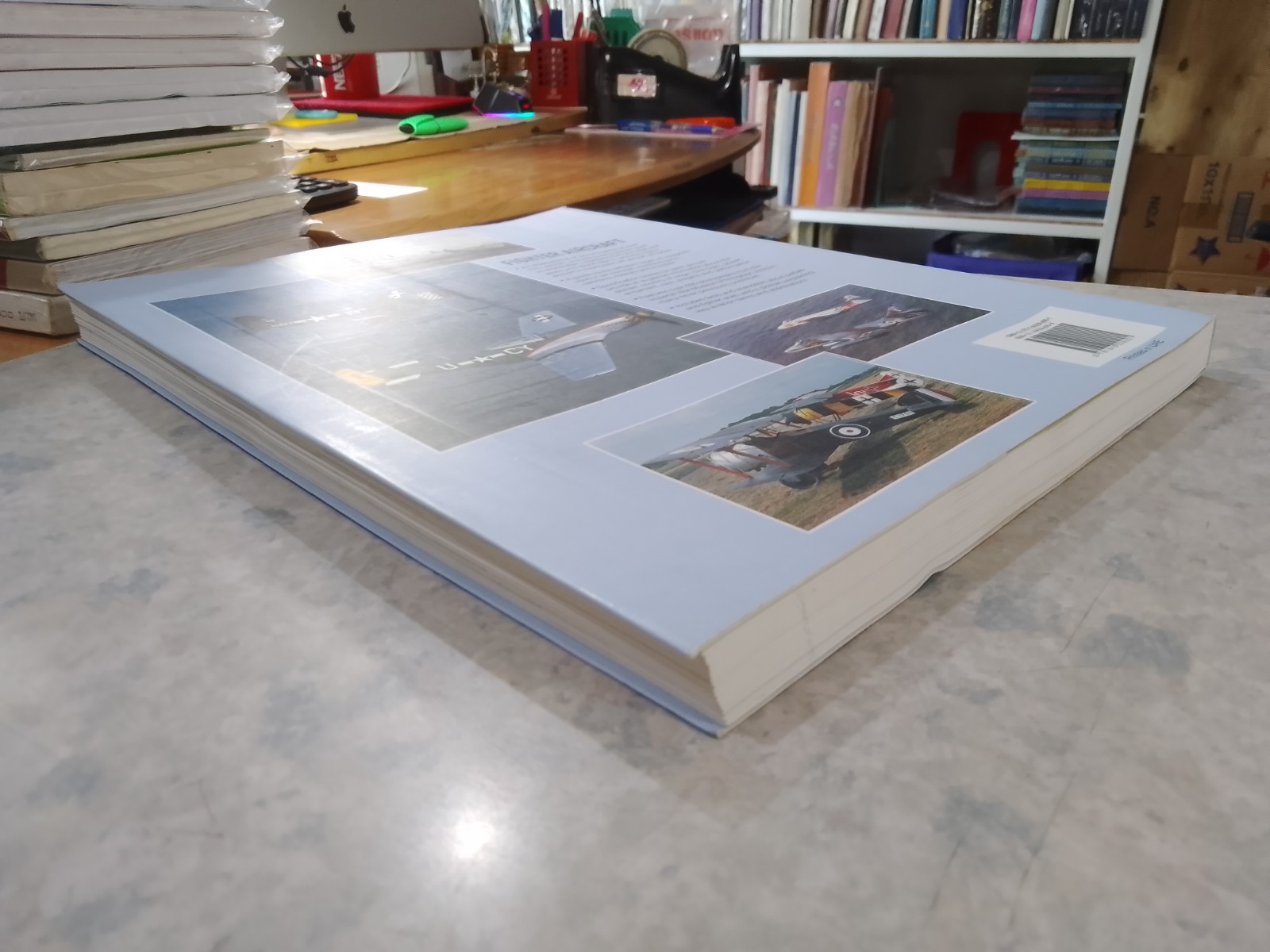 FIGHTER AIRCRAFT / FRANCIS CROSBY