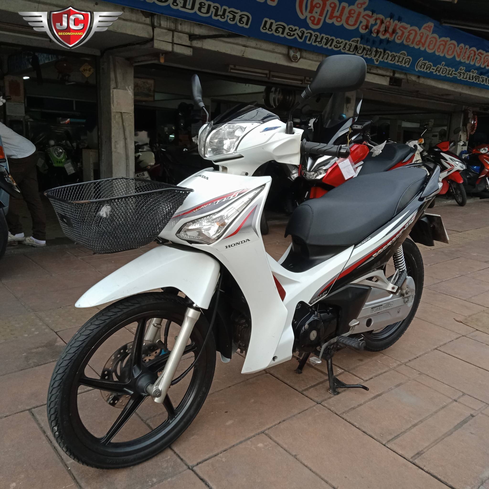 "รถบ้านแท้มือเดียว" ดาวน์ 2,900 เท่านั้น HONDA WAVE 125i รุ่น Top <แม็ค+มือ> จดทะเบียนกลางปี 59 รถยอดฮิตตลอดกาล สภาพเดิมจัดทั้งคัน เครื่องเดิมดี ขี่ดี