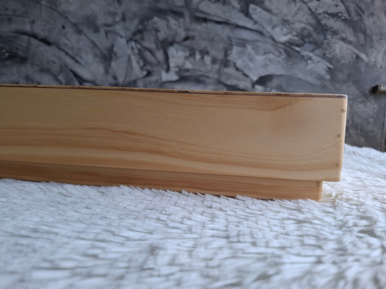 กล่องไม้ฝาครอบ