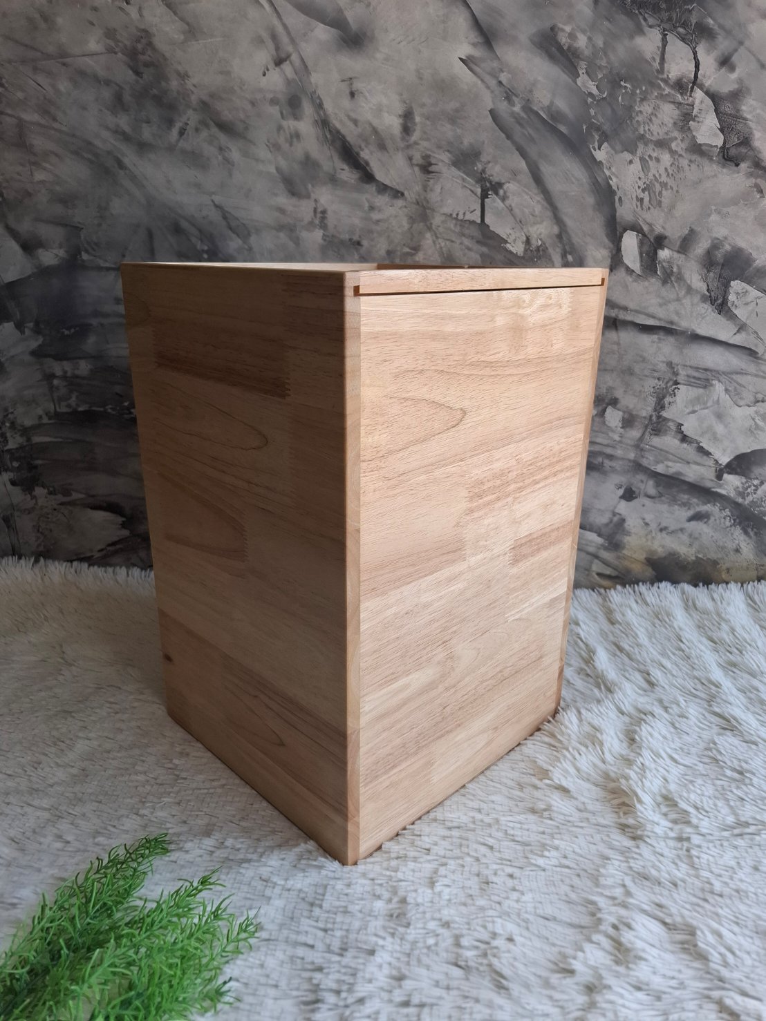 กล่องฝาสลได์