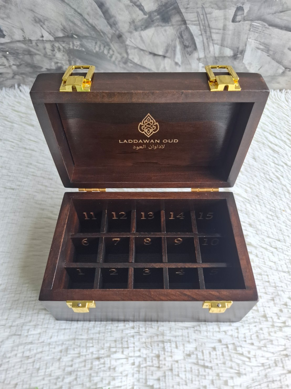 กล่องไม้ใส่ขวดน้ำหอม