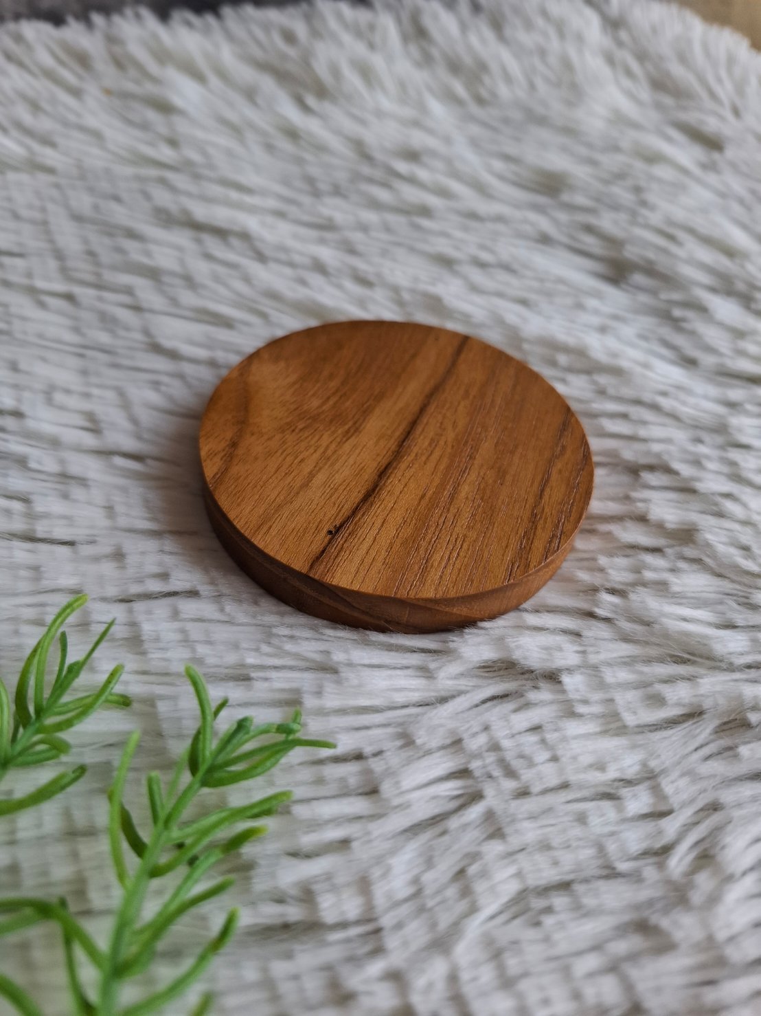 ถาดไม้สักสำหรับวางน้ำหอม