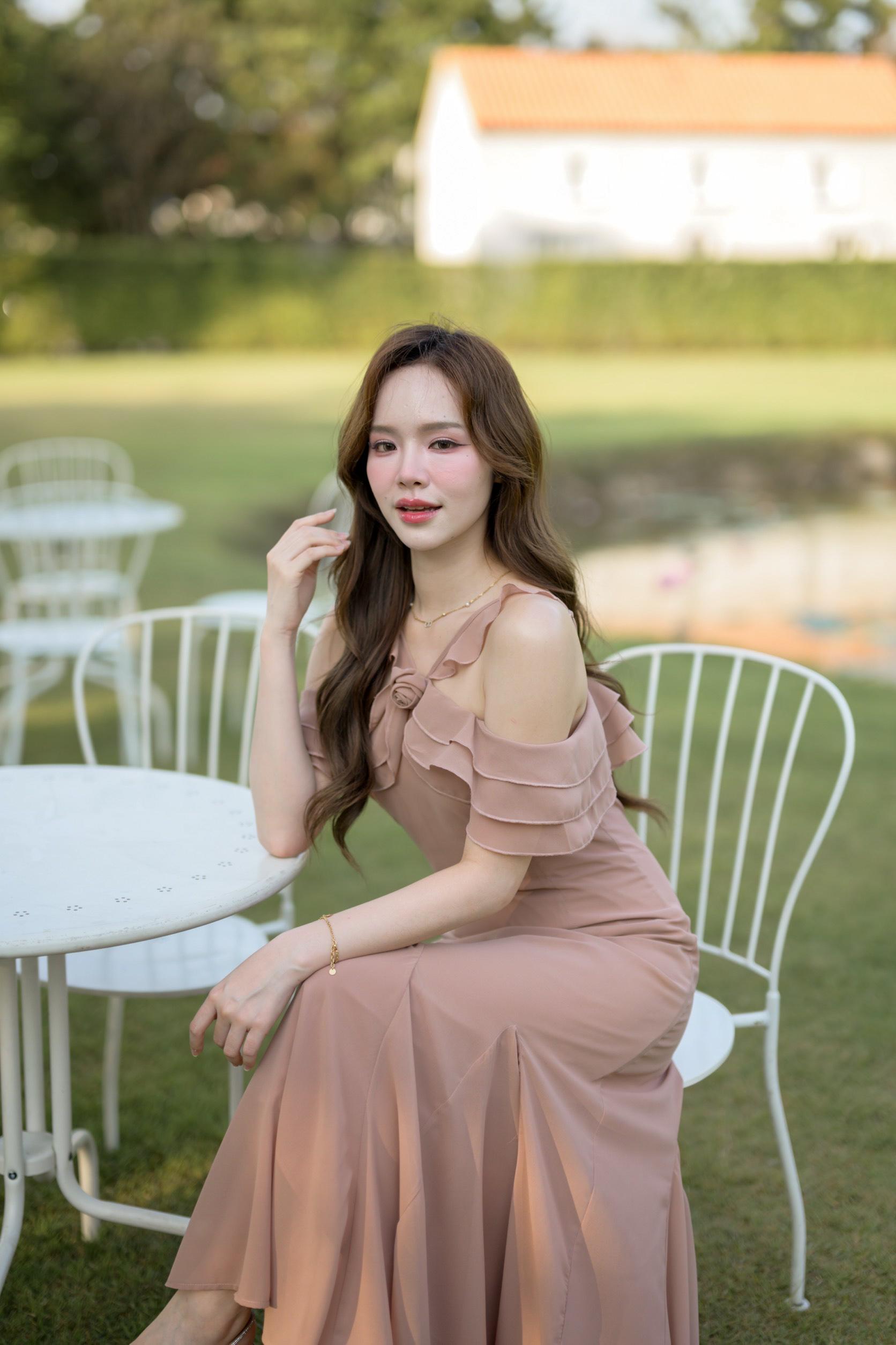 Fay Off-Shoulder Maxi Dress – Ovaltine สีโอวัลติน