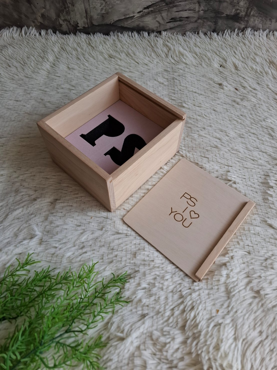 กล่องไม้ฝาสไลด์