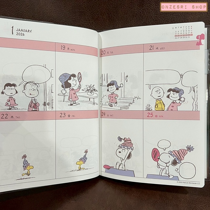 สมุด 2026 Schedule Book เล่มหนา B6 ลาย Snoopy Comic Design สีครีม ขนาด 13.5 x 18.8 x 1.1 ซม. (176 หน้า) มีให้จดตั้งแต่เดือน 10/2025 - 12/2026 เป็นปฎิทินแบบ monthly & weekly