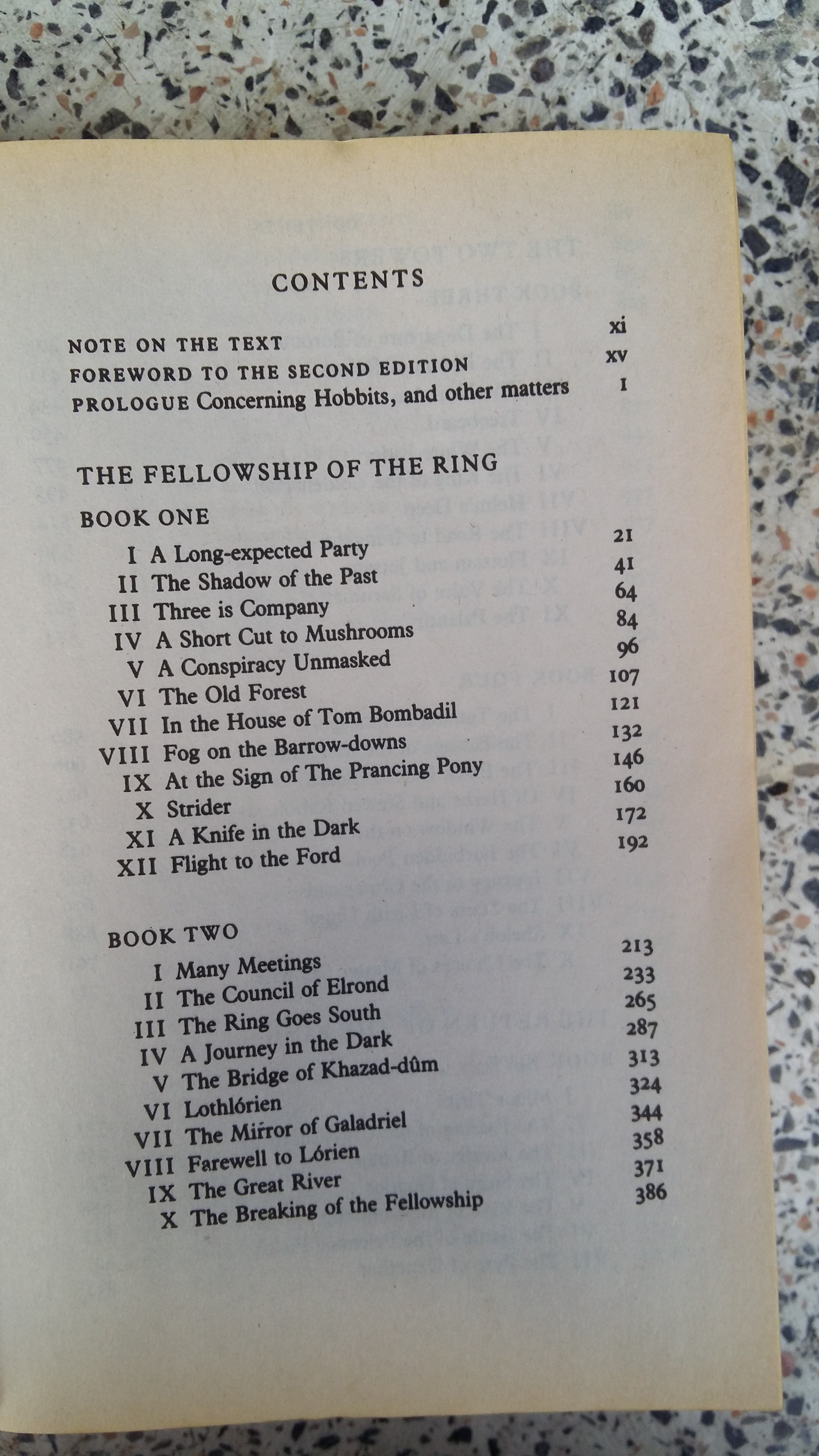 THE LORD OF THE RINGS / JRR TOLKIEN