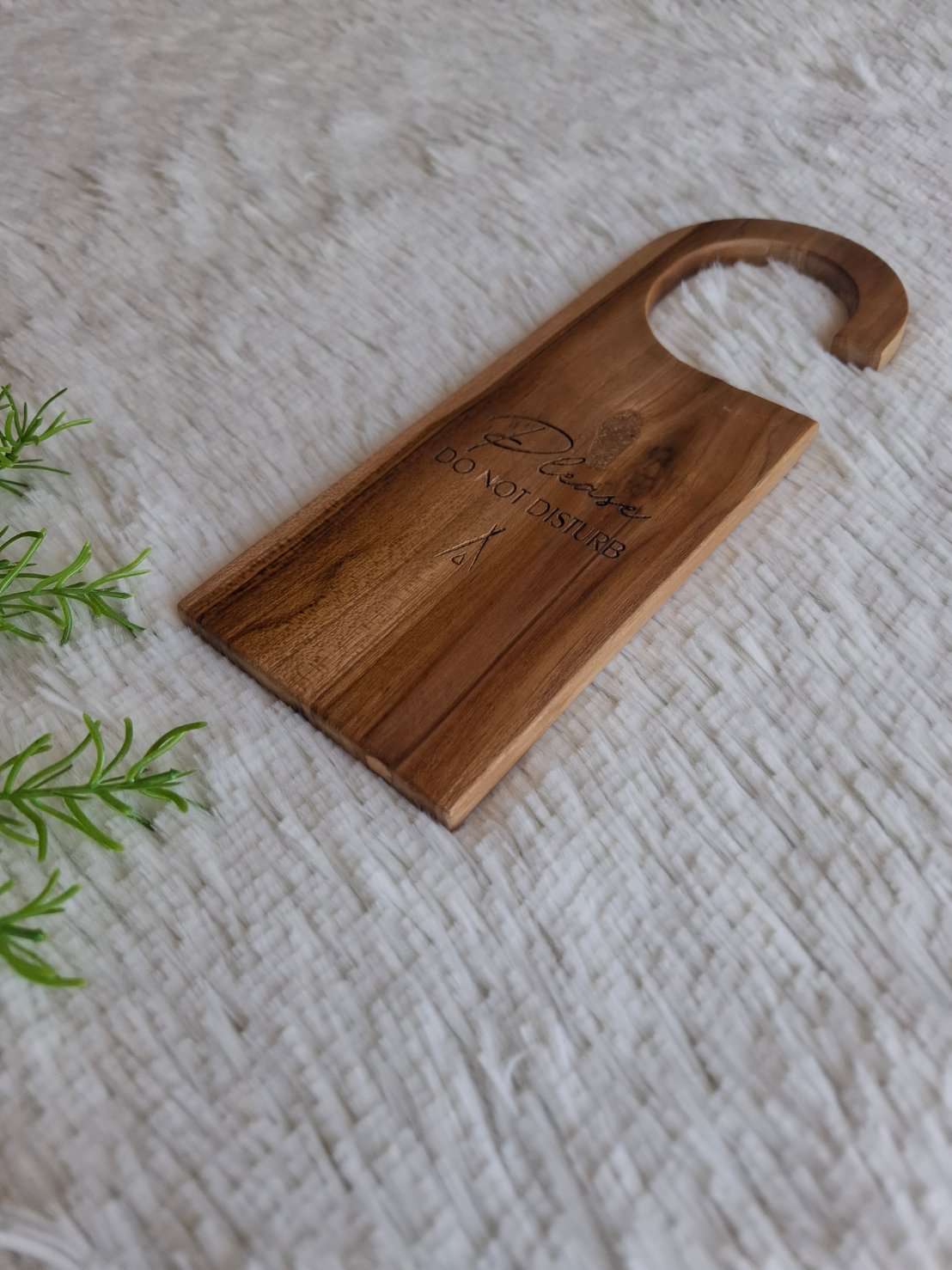 ป้ายไม้แขวนประตูห้อง