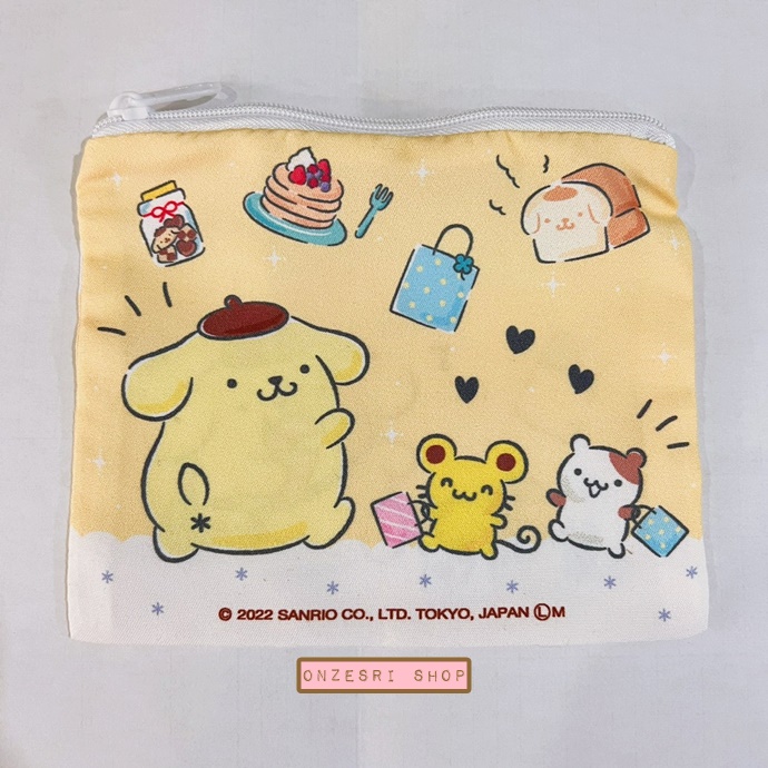 กระเป๋า Pompompurin Bag-Liked Pouch แบบสีเหลือง-ขาว ขนาด 14.5 x 11.5 ซม. ทำเป็นลายกระเป๋าน่ารัก มีซิปปิดเปิดด้านบน ทำจากผ้า