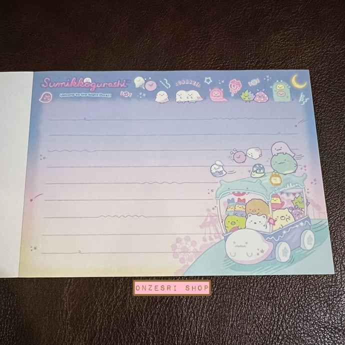 สมุดฉีก Sumikko Gurashi Welcome to the Night Park แบบลายรถ ขนาด 14.8 x 10.5 ซม. มี 4 ลาย รวม 106 แผ่น (6 แผ่นแรกเป็นกระดาษกันน้ำลายพิเศษ)
