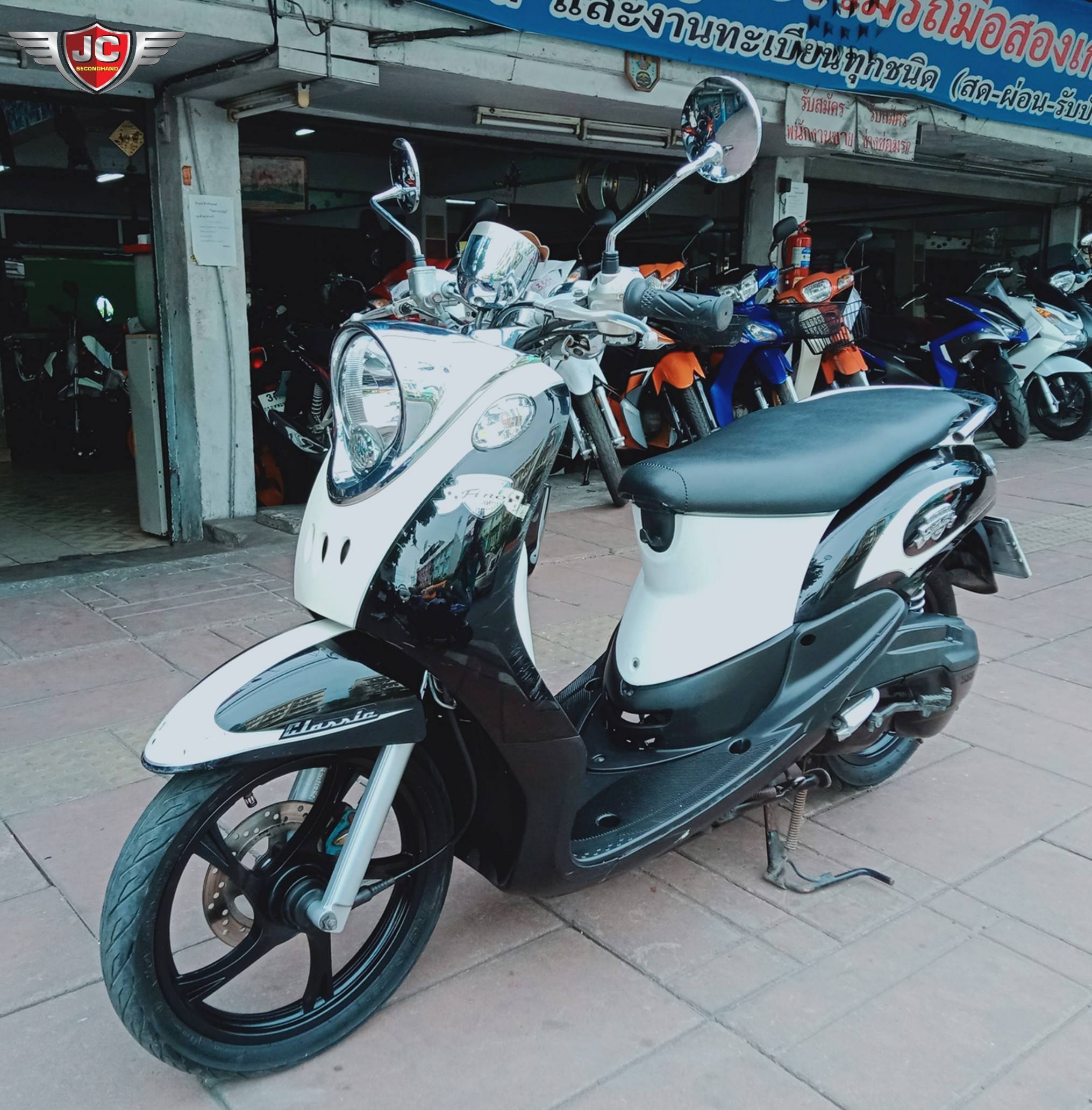 "รถบ้านมือเดียวอีกแล้วครับท่าน" YAMAHA FINO Classic รถปลายปี 54 ลายยอดนิยมเลยค่ะ เครื่องเดิมไม่เคยแกะ