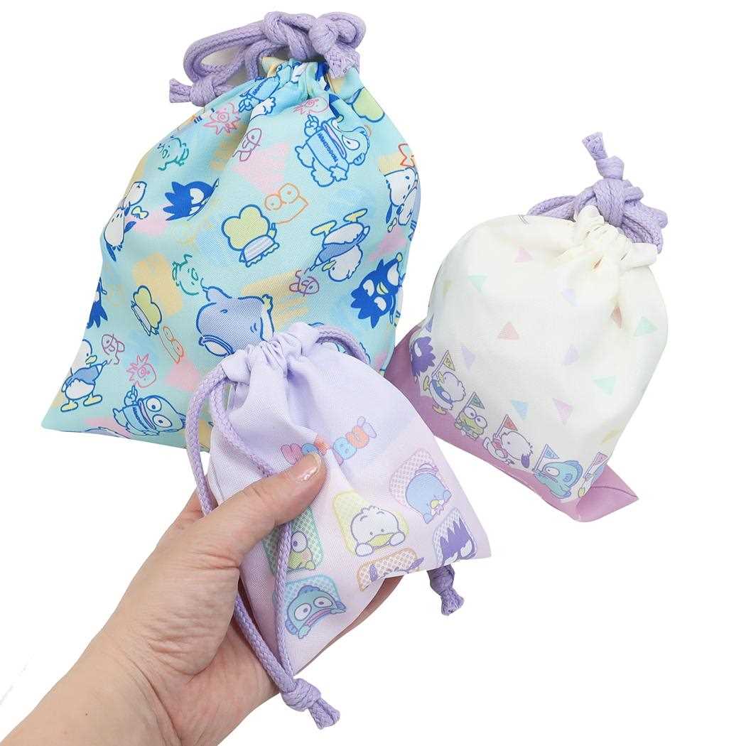 เซ็ตกระเป๋ารูดเชือก Sanrio Hapidanbui สีพาสเทล มี 3 ใบในเซ็ต ขนาด 21 x 17 / 15 x 17 / 12 x 14 ซม.