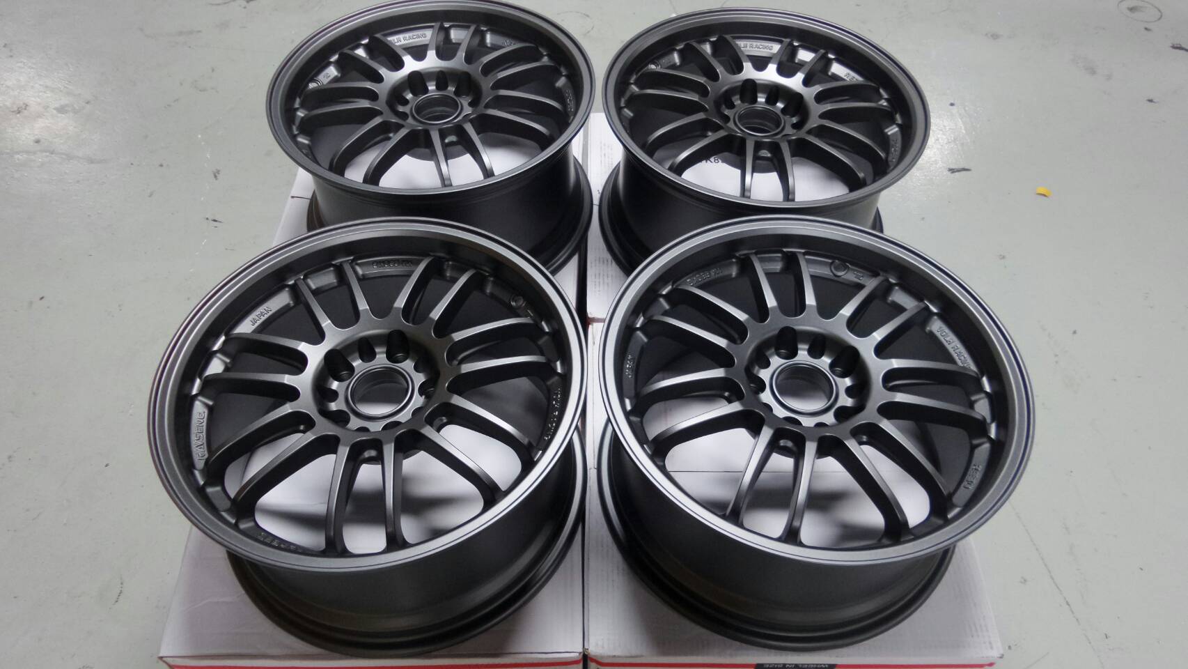 RE30 17"85 5h114.3 et+35 ราคาถูกๆ