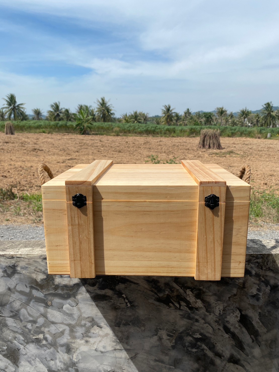 กล่องไม้สนใส่กาแฟ (Coffee Box)