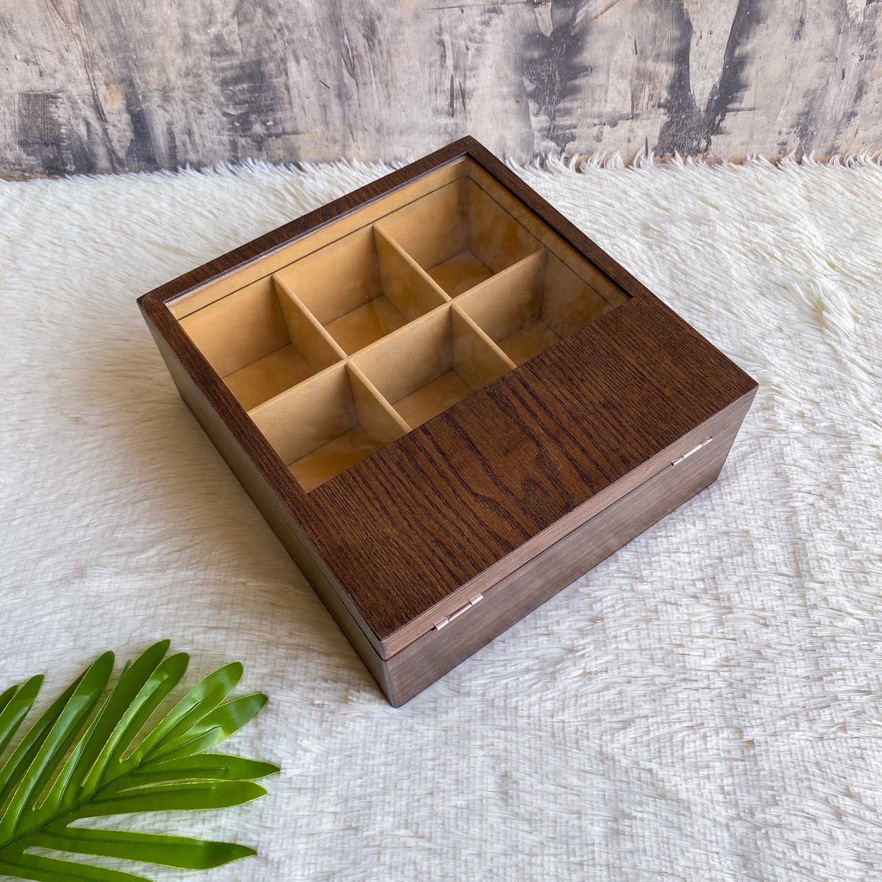 กล่องไม้สน ฝาอะคริลิค (Wooden box)