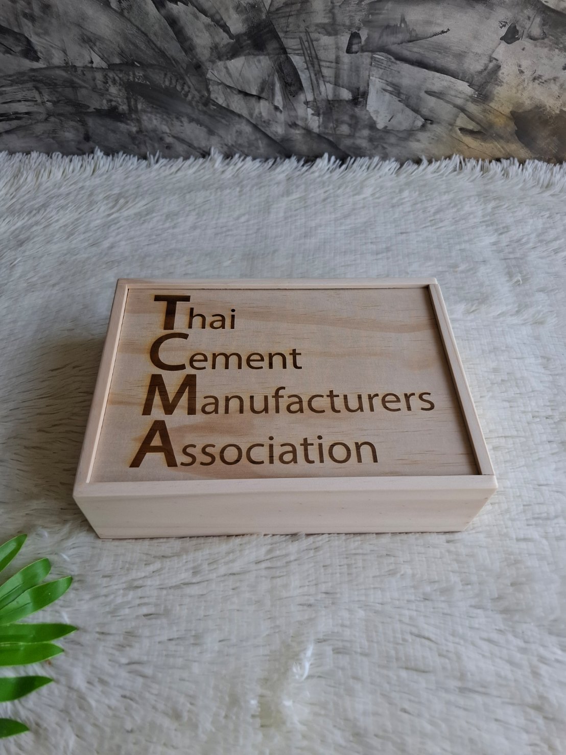 กล่องไม้ฝาสไลด์