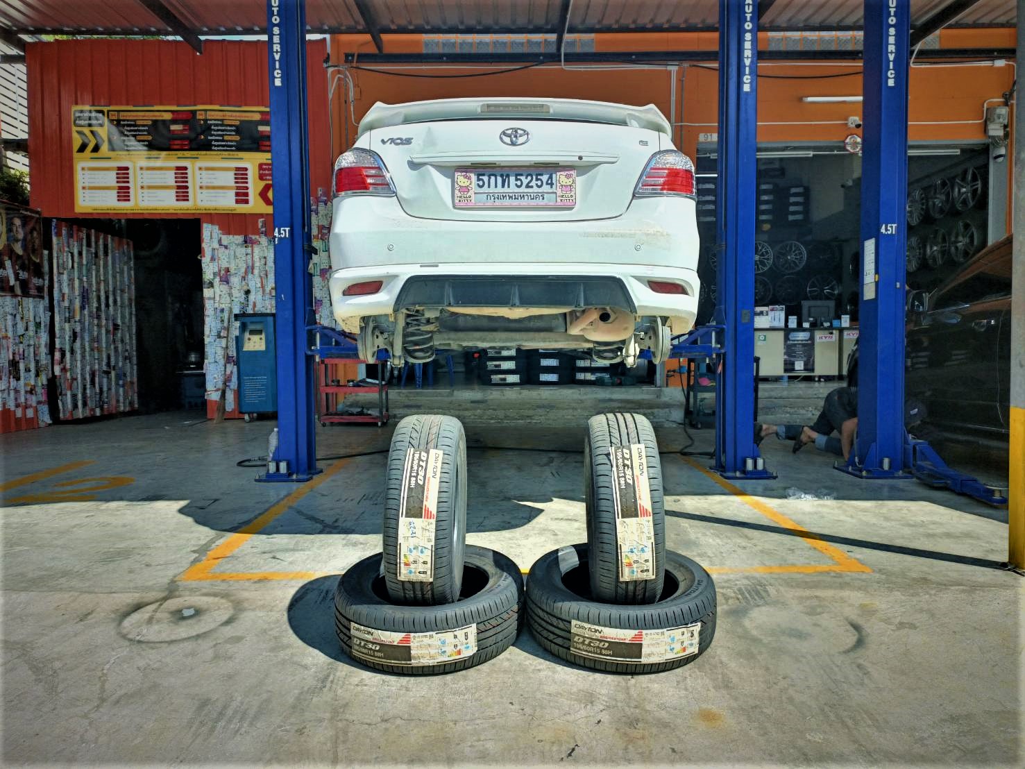 เปลี่ยนยาง TOYOTA VIOS DAYTON DT30 195/60R15 88H Y22