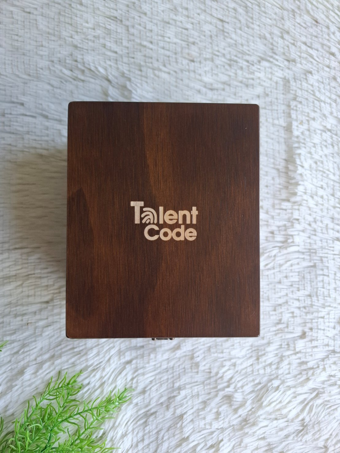 กล่องไม้สนแบบฝาล็อค