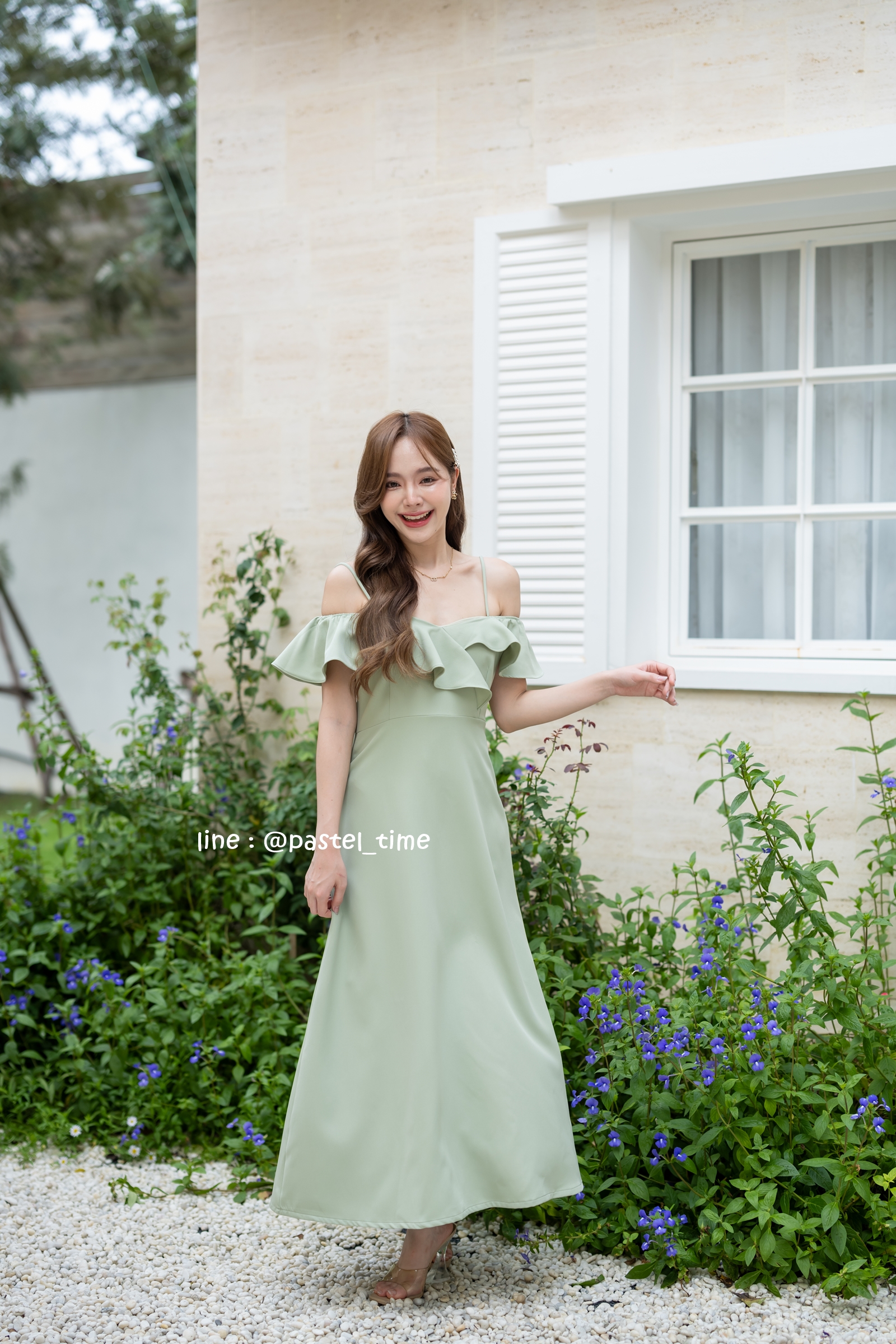 Stella Maxi Dress : สีเขียวมัทฉะ