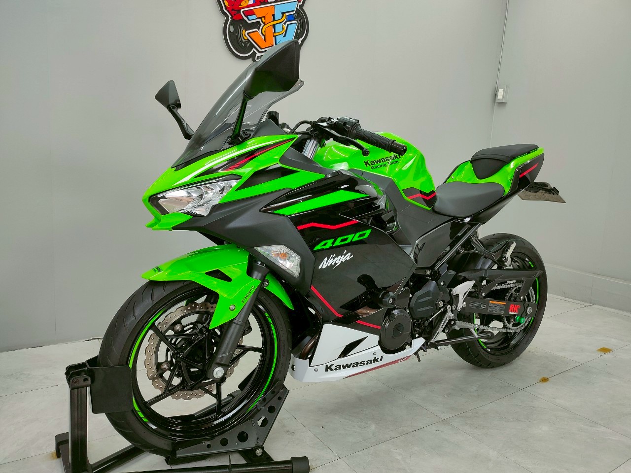 สายเขียววัยรุ่นชอบ KAWASAKI NINJA 400 KRT ปลายปี 2021 สวยใส‼️