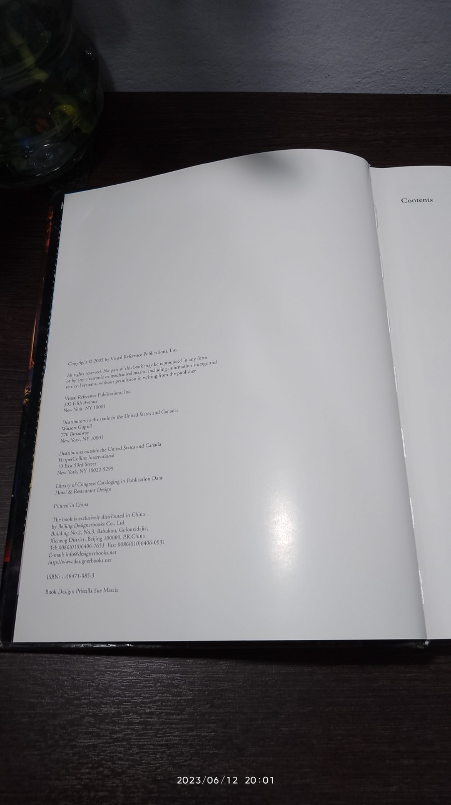 Hotel and Restaurant Design / Roger Yee