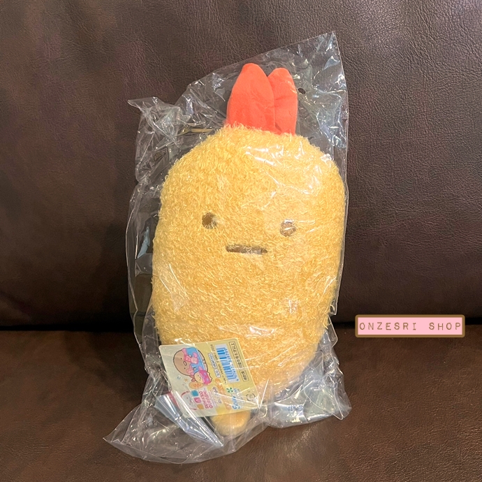 ตุ๊กตา Sumikko Gurashi Tapioca Convenience Store ไซส์ S แบบหางกุ้งเทมปุระ (American Dog) ขนาด 28 x 14 x 7.8 ซม.
