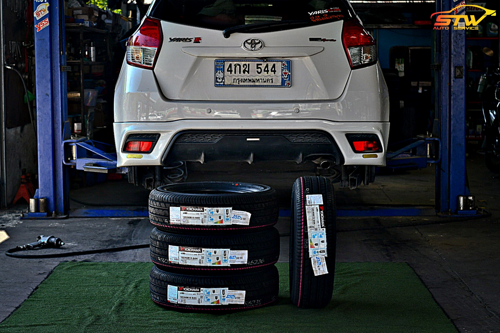 ยาง YOKOHAMA ADVAN dB E70 185/60R15 84H ติดตั้งใส่ TOYOTA YARIS