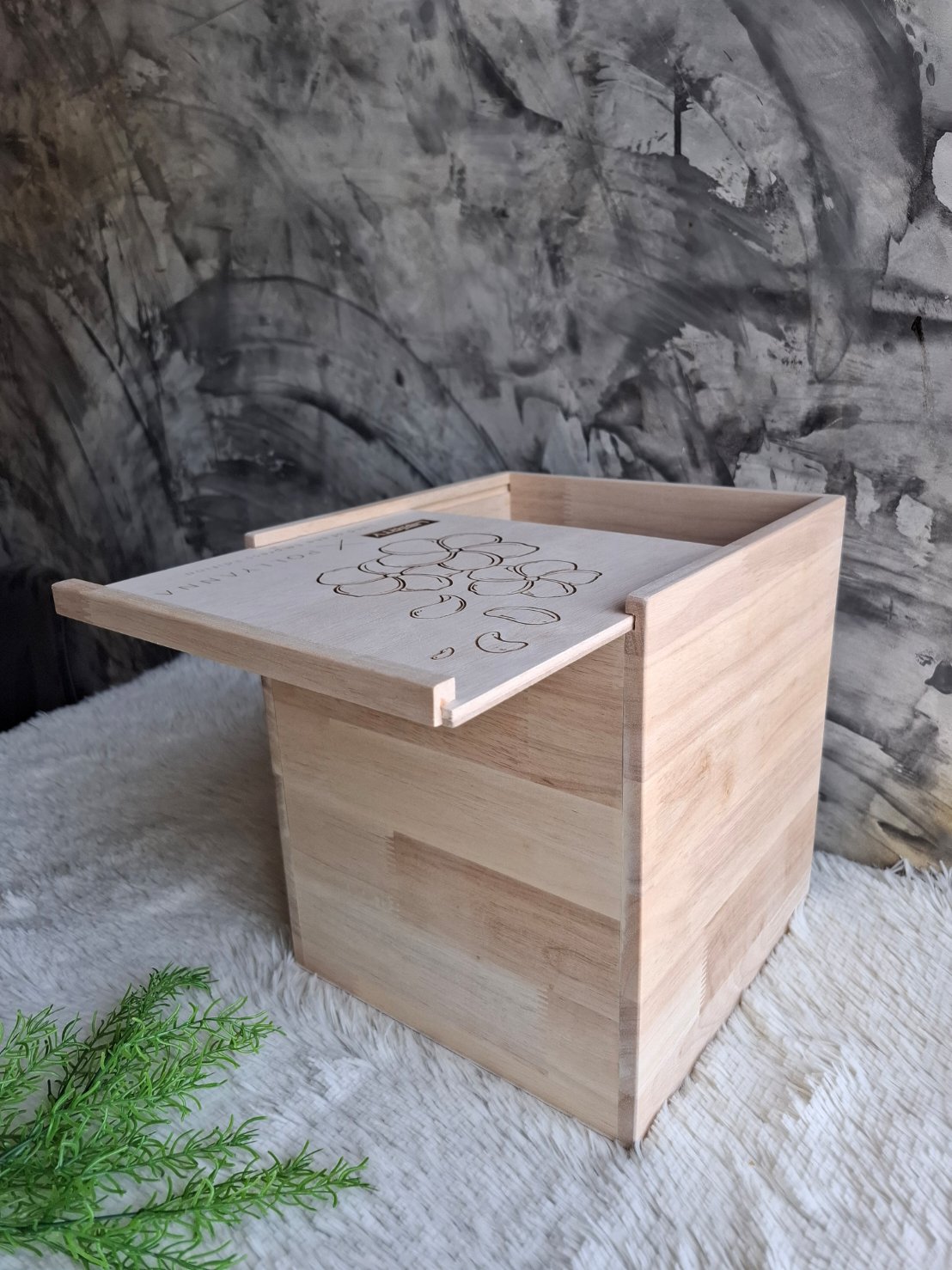 กล่องไม้ฝาสไลด์