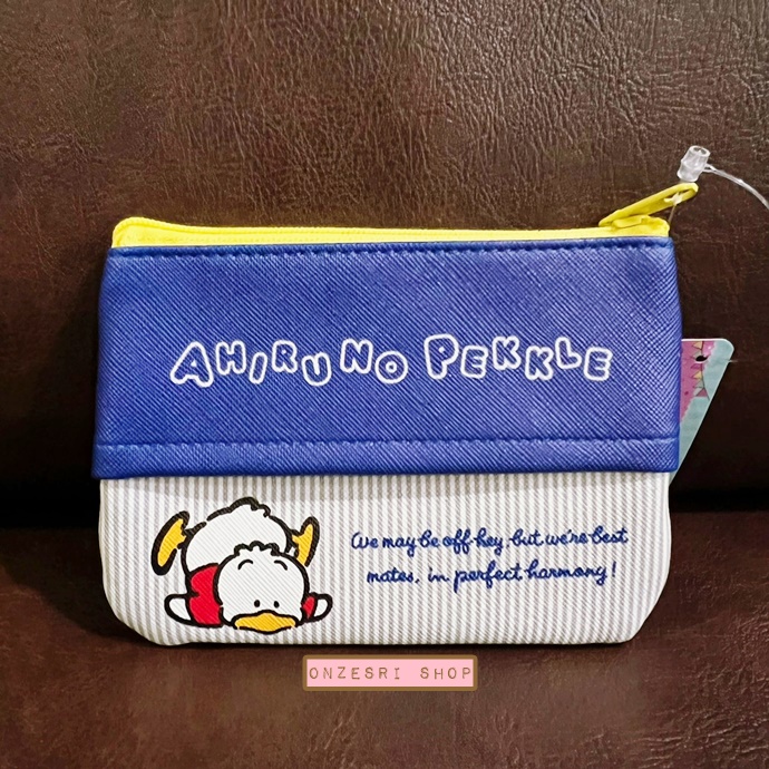 กระเป๋า Sanrio Characters Retro Collection Pouch & Tissue Case แบบ Ahiru no Pekkle ด้านหลังใส่ทิชชู่ได้ มีซิปปิดเปิด ขนาด 13 x 9.5 x 0.7 ซม. ทำจาก PVC
