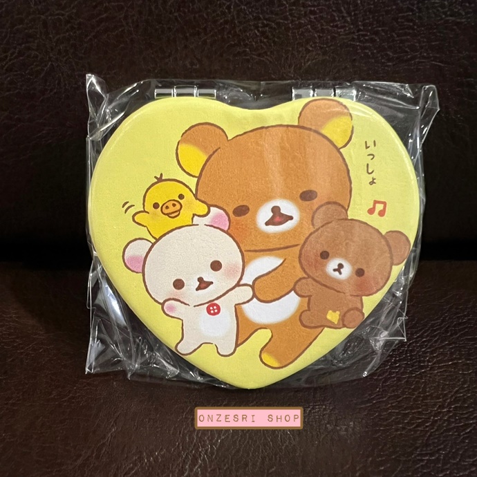 กระจกพกพา Rilakkuma 20th Anniversary Compact Mirror ขนาด 7 x 7.5 x 1 ซม. เป็นกระจกธรรมดา กับกระจกขยาย ในแต่ละด้าน