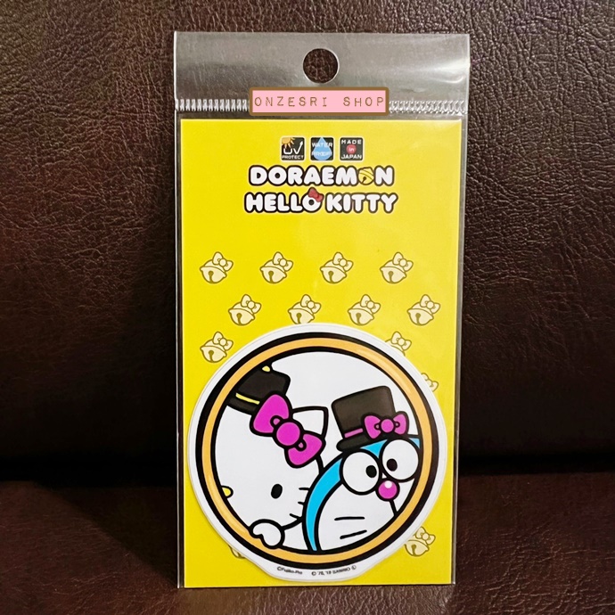 Vinyl Big Sticker ลาย Doraemon meets Hello Kitty Ver.Summer แบบ Circle กันน้ำ กัน UV ใช้ติดสิ่งของได้ ทนมาก ขนาด 5.9 x 6 ซม.